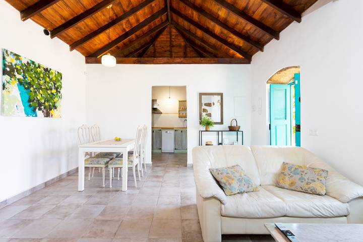 Casa rural para 4 personas, con piscina además de terraza y jardín en Santa Cruz de Tenerife - 3