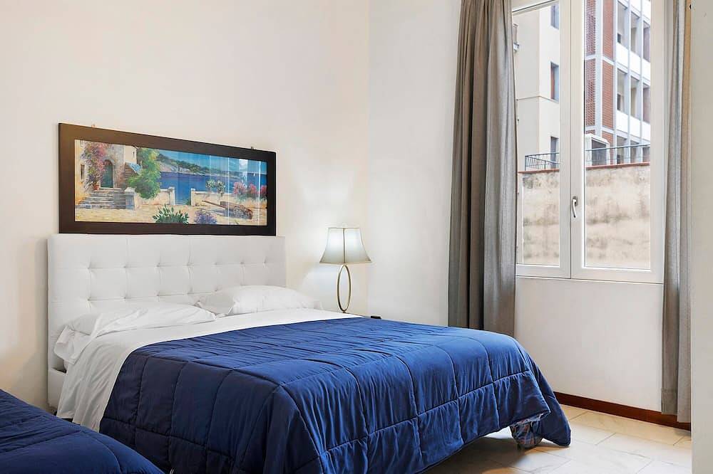 Apartamento entero, Habitación Papavero - Triple con Jardín Compartido, Wi-Fi y Aire Acondicionado in Prato, Provincia de Prato