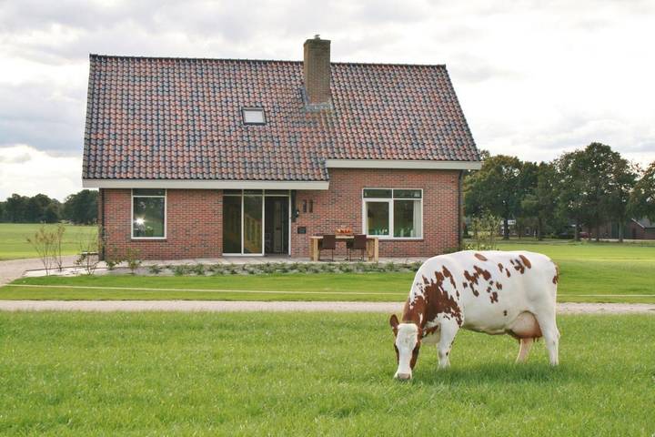 Vakantiehuis voor 10 personen, met uitzicht en tuin, met huisdier in de Achterhoek