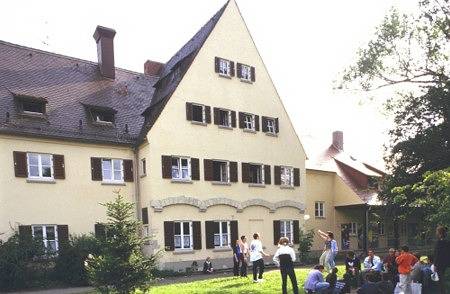 Hostel für 4 Personen, mit Terrasse und Garten in Regensburg