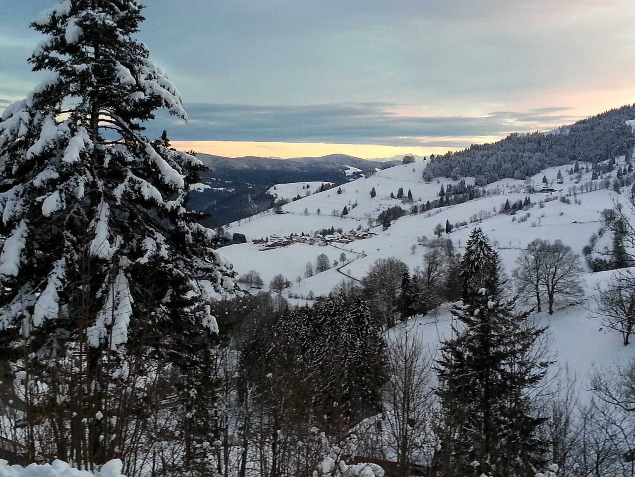 Ganze Ferienwohnung, Ferienhaus Rombach - Ferienwohnung A 42qm, 1 Schlafraum, 1 Wohn-/Schlafraum, max. 3 Personen , 1 - 3 Personen in Suedlicher Schwarzwald, Wieden