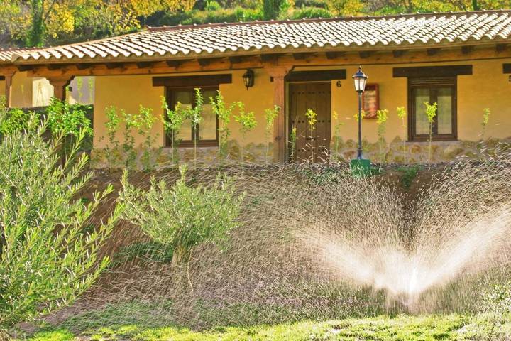 Casa rural para 5 personas, con piscina además de vistas y jardín en Valle del Jerte - 3