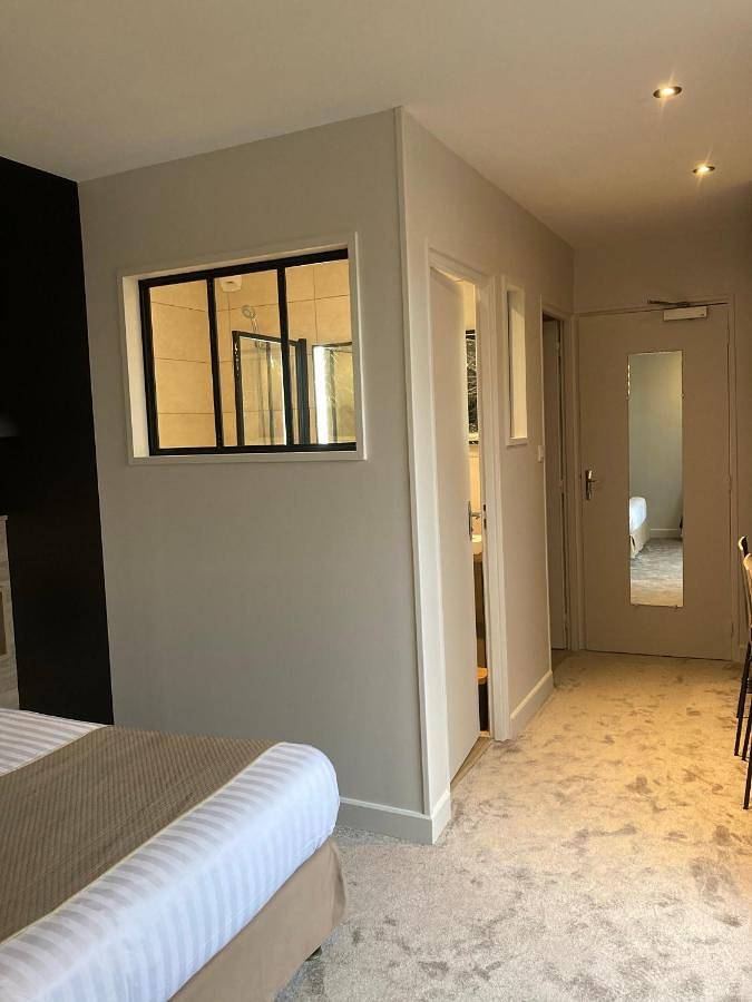 Hôtel pour 2 personnes, avec vue et terrasse à Le Malzieu-Ville - 2