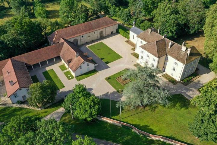 Location de vacances pour 20 personnes, avec terrasse et jardin à Chaudenay - 2