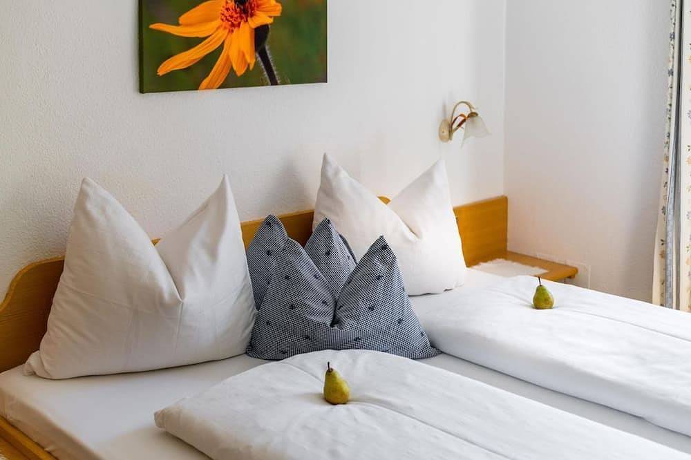 Doppelzimmer mit Dusche, Wc (Langzeitrate) - Linharterhof - Urlaub am Bauernhof in Haus, Schladming-Dachstein
