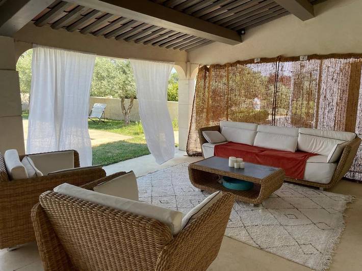 Location de vacances pour 6 personnes, avec vue ainsi que piscine et jardin, animaux acceptés à Ongles - 2