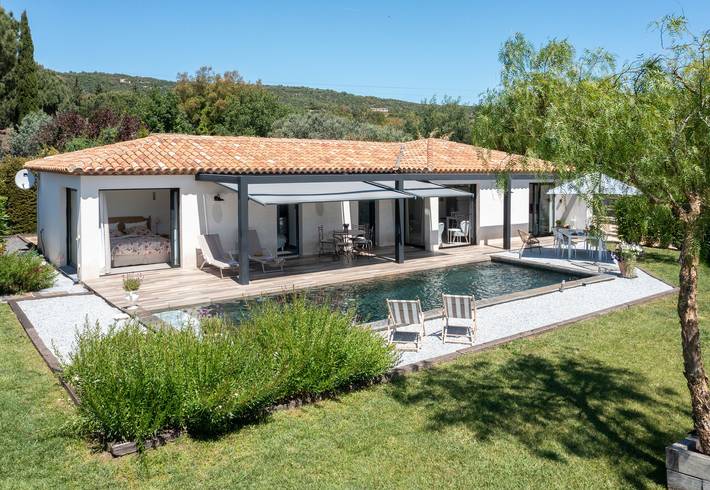 Villa für 6 Personen, mit Terrasse und Garten