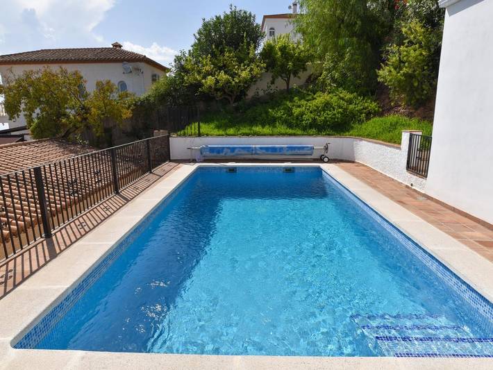 Location de vacances pour 6 personnes, avec vue sur l’océan ainsi que jardin et piscine à Salobreña - 4