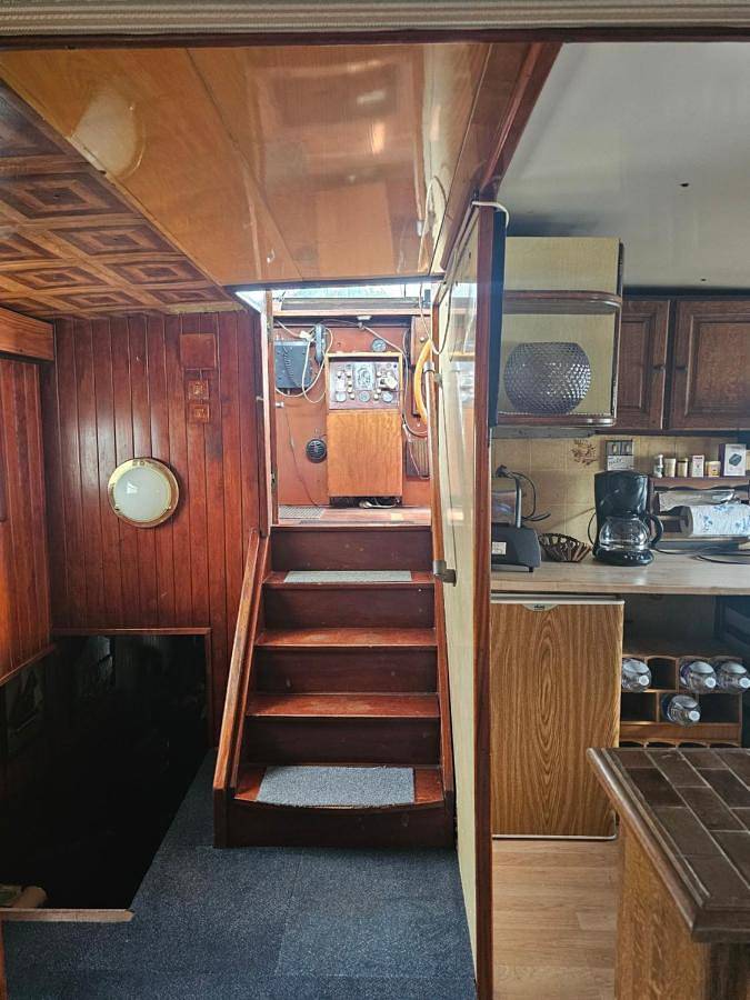 Bateau pour 4 personnes, avec jacuzzi et terrasse à Creil - 3