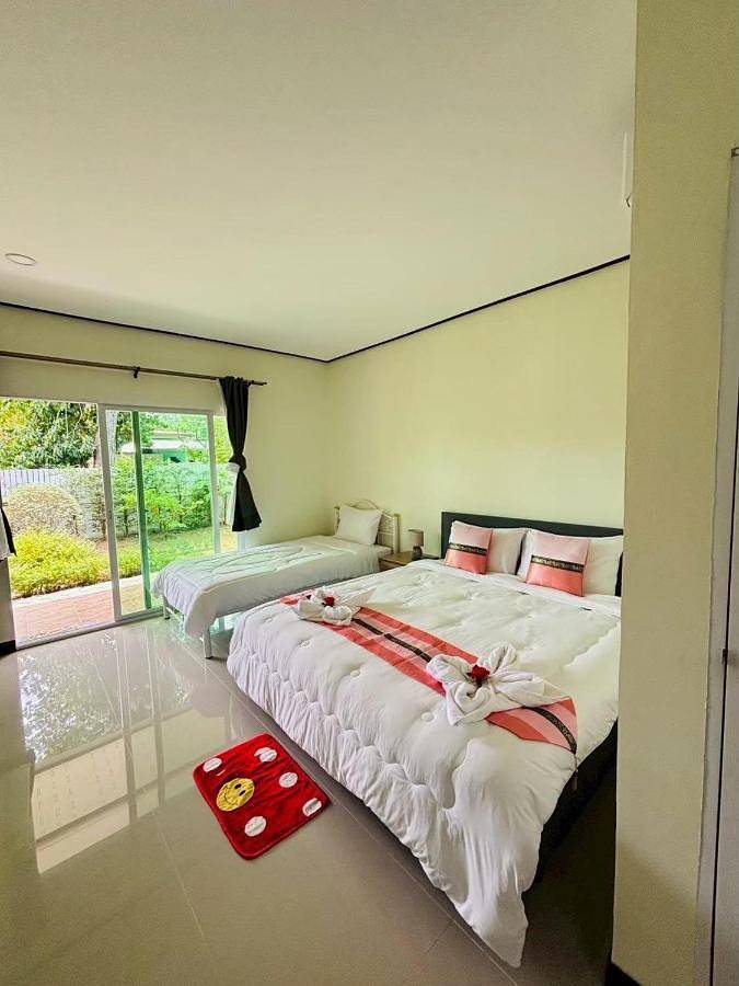 Hôtel pour 5 personnes, avec vue et jardin dans Nai Yang Beach