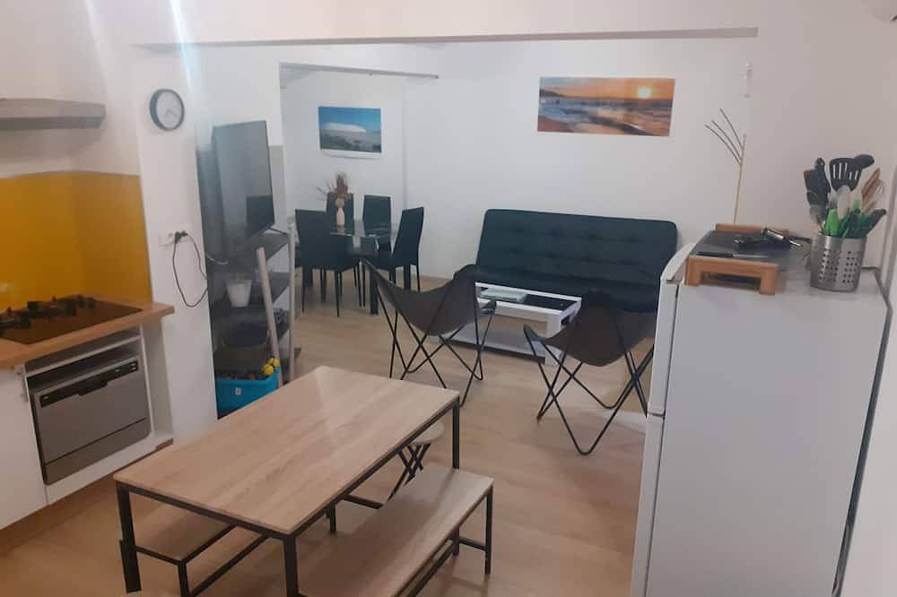 Maison De Vacances pour 7 Personnes dans Arles, Parc naturel régional de Camargue