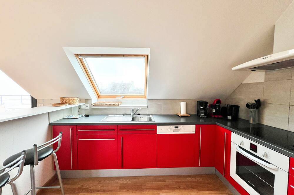 Entire apartment, Spacious duplex sea view, balcony terrace + parking space / Ideal Family in Le Conquet, Brest region