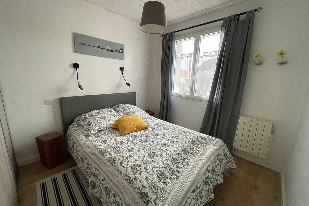 Maison rénovée proche mer avec terrasse, parking privé et wifi à Barbâtre in Barbâtre, Noirmoutier