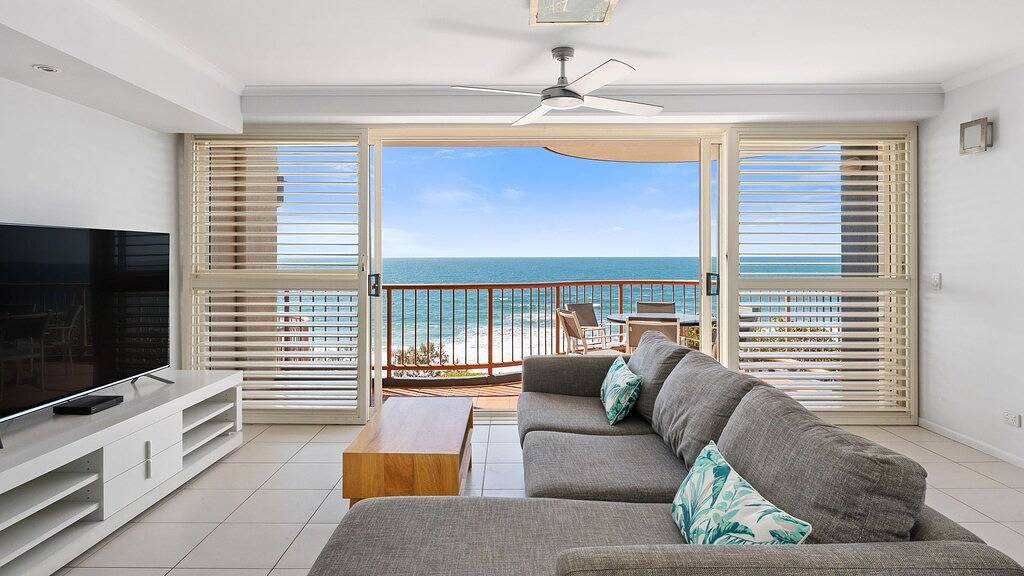 Ganze Wohnung, Villa Seascapes - 4 Ebenen + privates Sonnendeck - tierfreundlich - beste Aussicht in Coolum Beach, Sunshine Coast