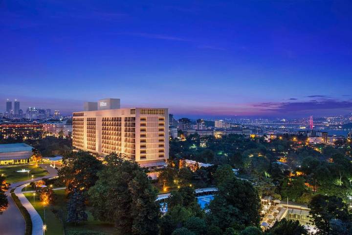 Hotel für 3 Personen, mit Balkon und Whirlpool sowie Terrasse und Garten in der Türkei