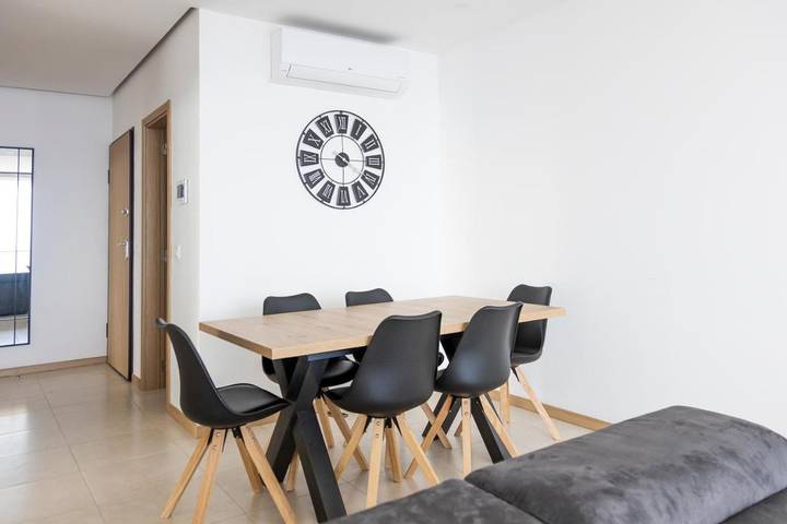 Gîte pour 6 personnes, avec vue ainsi que balcon et piscine dans Praia - 4