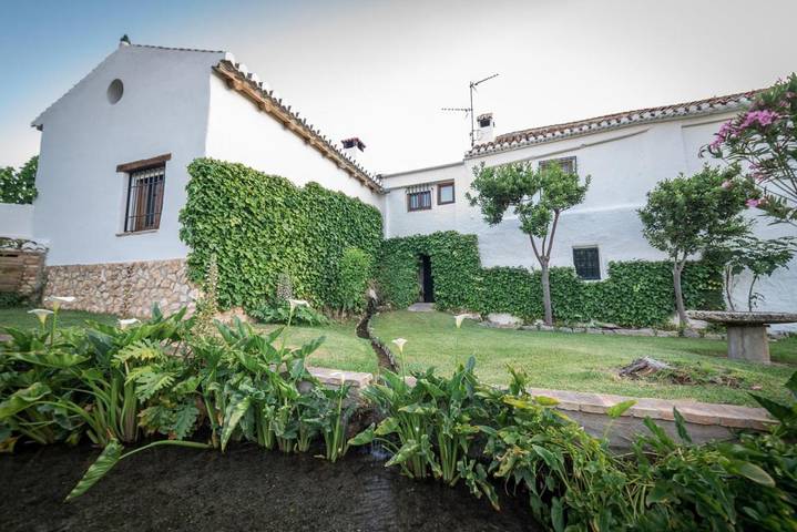 Casa rural para 4 personas, con vistas al lago y piscina además de jardín y vistas en El Padul - 2