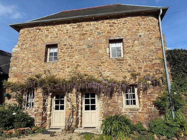 Gîte d'Est-en-Ouest in Pleumeur-Gautier, Côte de Granit Rose