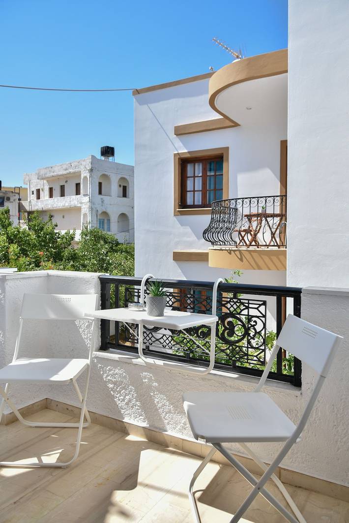 Gîte pour 2 personnes, avec balcon et jardin dans Agia Pelagia - 3