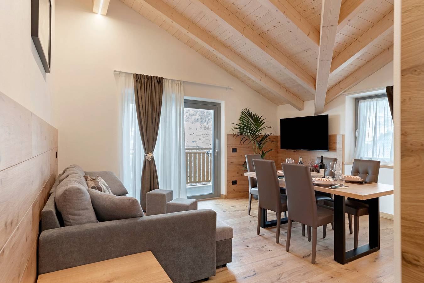 Ganze Wohnung, Ferienwohnung 'Alpen Blumen Stella Alpina' mit Bergblick, Terrasse und Wlan in San Lorenzo in Banale, Brentagruppe