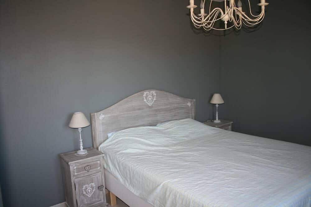 Roussillon:Large Provencal villa in a quiet location-Private pool in Roussillon, Parc naturel régional du Luberon