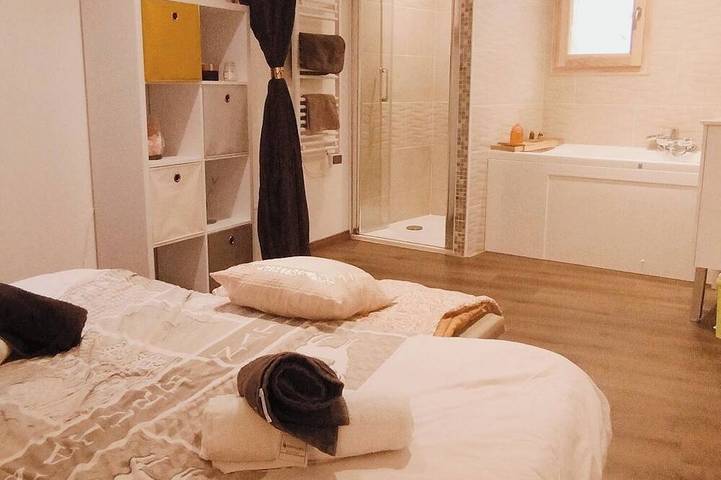 Gîte pour 2 personnes, avec jacuzzi à Val-des-Prés - 4