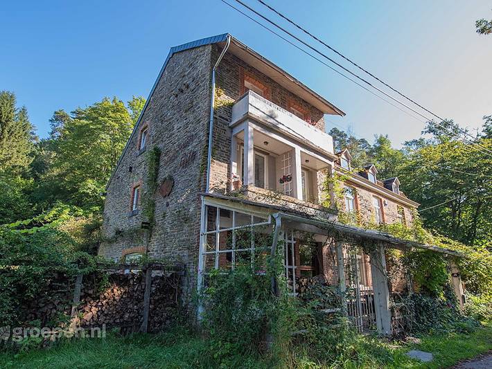 Location de vacances pour 12 personnes, avec terrasse et balcon/terrasse à Stoumont