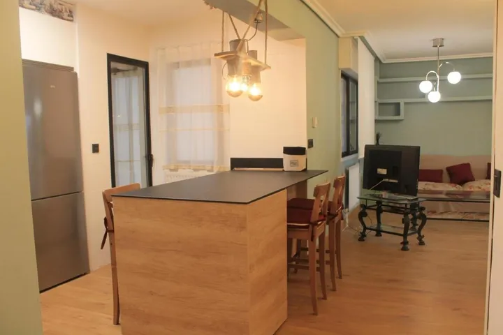 Apartamento de vacaciones para 6 personas, con terraza y vistas - 1