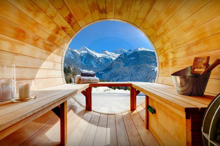 Chalet pour 12 personnes, avec Balcon et Jacuzzi ainsi que Terrasse et Jardin à Manigod