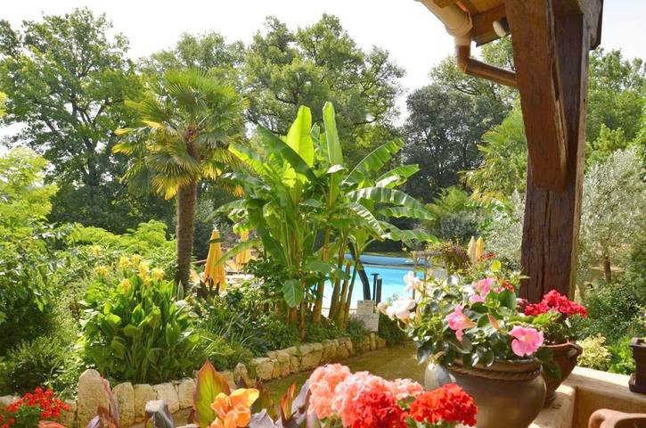 Chambre d’hôte pour 3 personnes, avec terrasse ainsi que vue et piscine à Cénac-et-Saint-Julien - 2