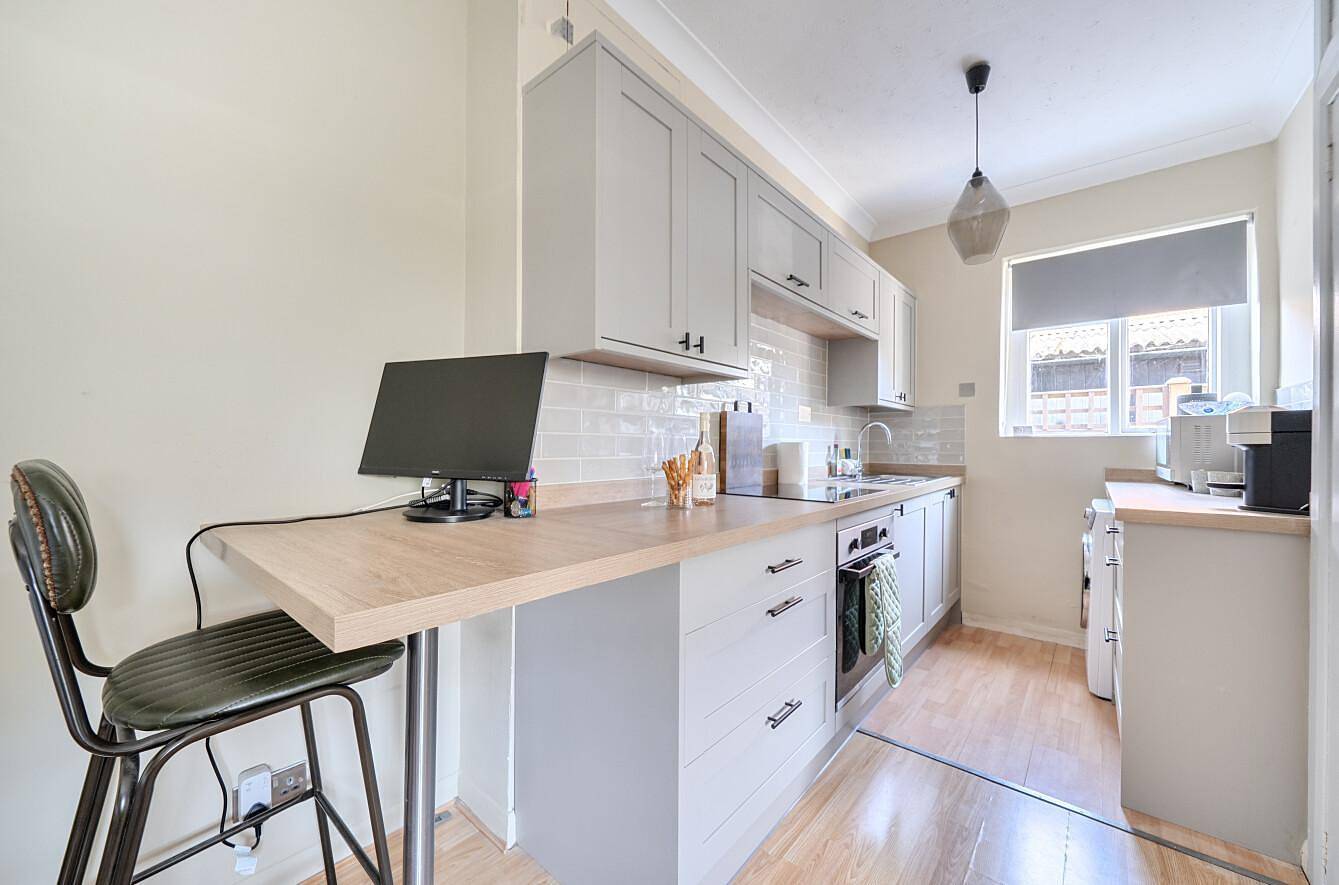 Entire apartment, Chic Flat Hideaway with Private Courtyard - Pass the Keys in Guildford, Surrey