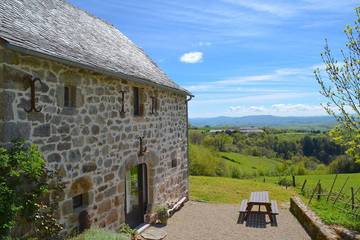 Location de vacances pour 8 personnes, avec jardin à Campuac