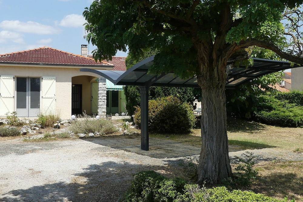 Gîte***** grand confort, climatisé, piscine, proche loisirs et commerces in Albi, Région d'Albi