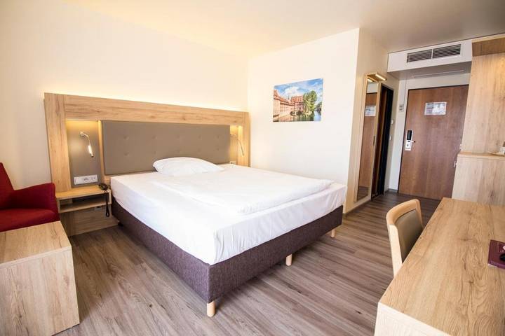 Hotel für 10 Personen, mit Garten und Terrasse sowie Sauna, mit Haustier in Nürnberg - 4