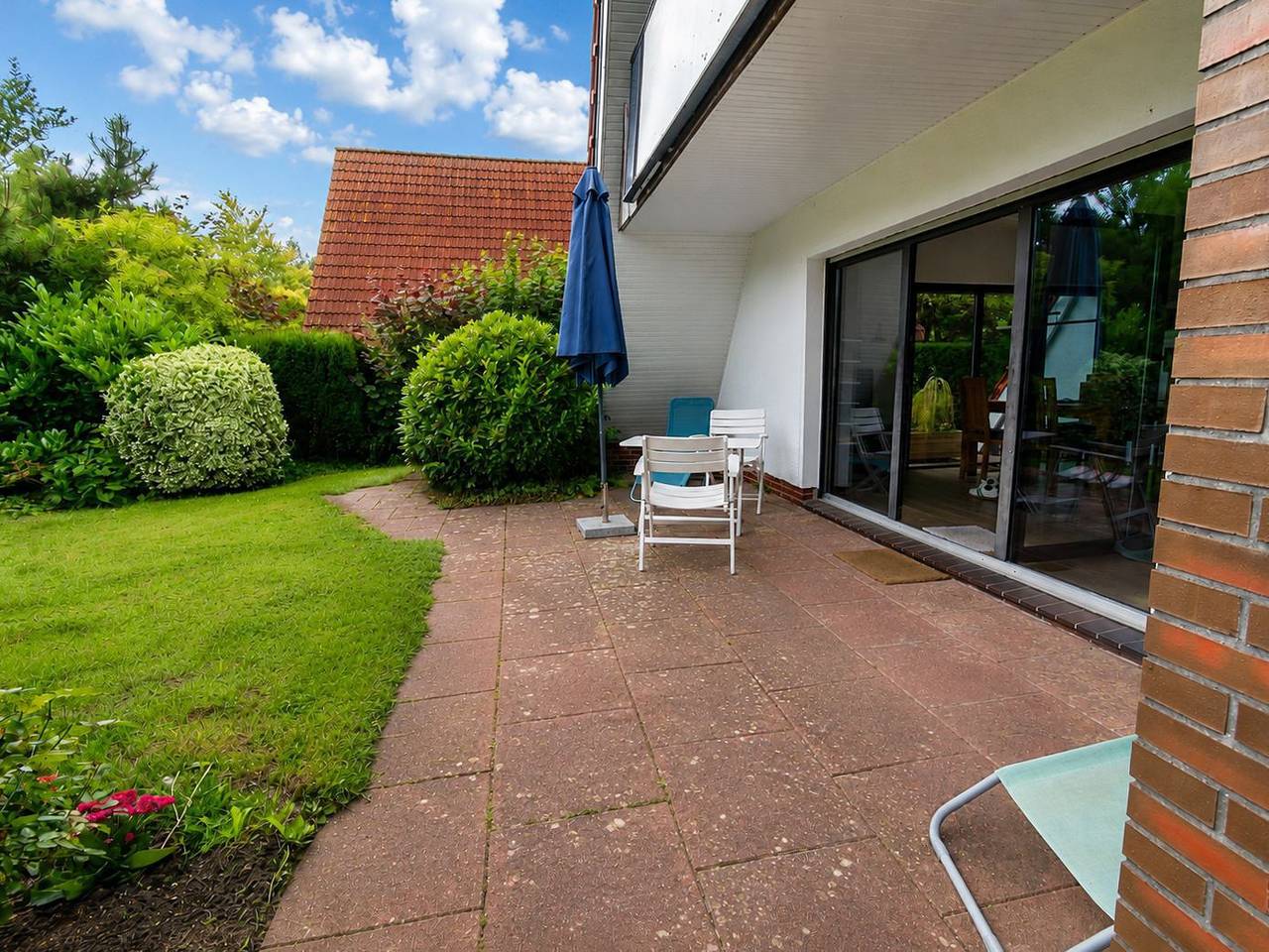 Haus Leevje – Ferienhaus mit Garten, Kamin und Strandnähe in Neuharlingersiel, Landkreis Wittmund
