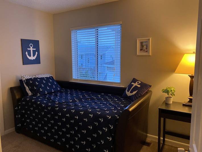 Vacation rental for 15 people, with hot tub and yard as well as balcony in Virginia Beach