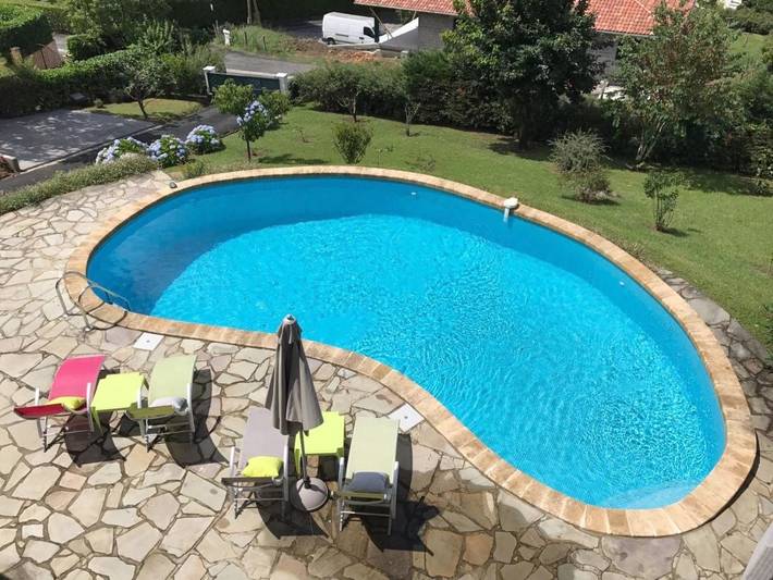 Alojamiento y desayuno para 2 personas, con piscina además de vistas y jardín, Se admiten mascotas - 1