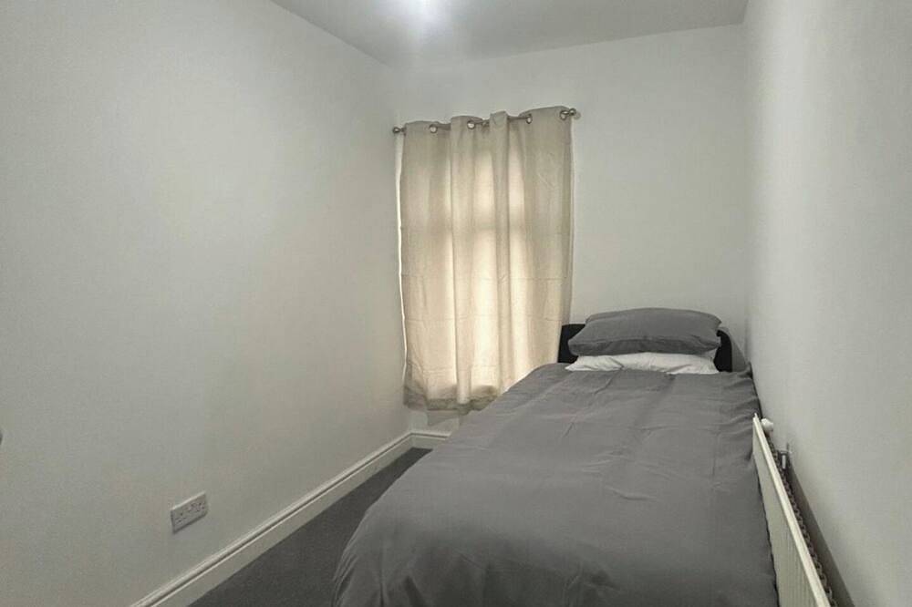 4 Bedroom House, Sleeps 7 - Pet Friendly & Wifi in Swansea, Región de Swansea