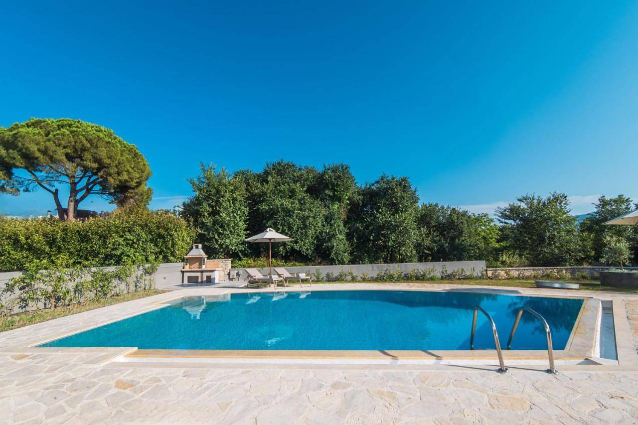 Villa with Private Pool in Corfu (city), Corfu