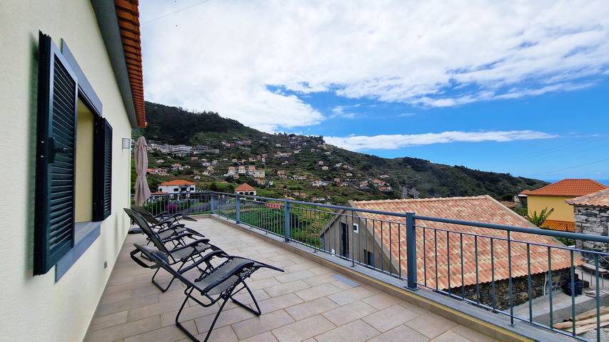 Location de vacances pour 6 personnes, avec vue sur l’océan ainsi que jardin et terrasse dans Campanário - 4