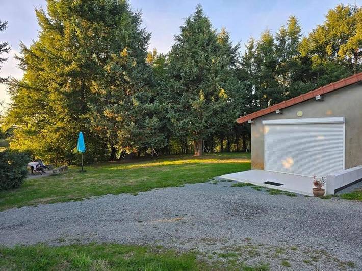 Appartement de vacances pour 2 personnes, avec vue ainsi que terrasse et jardin