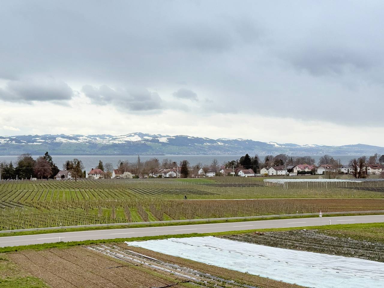 Ganze Wohnung, Ferienwohnung 3 Marschall" mit Gemeinschaftsgarten, Balkon und Wlan in Wasserburg (Bodensee), Bayerisch Schwaben
