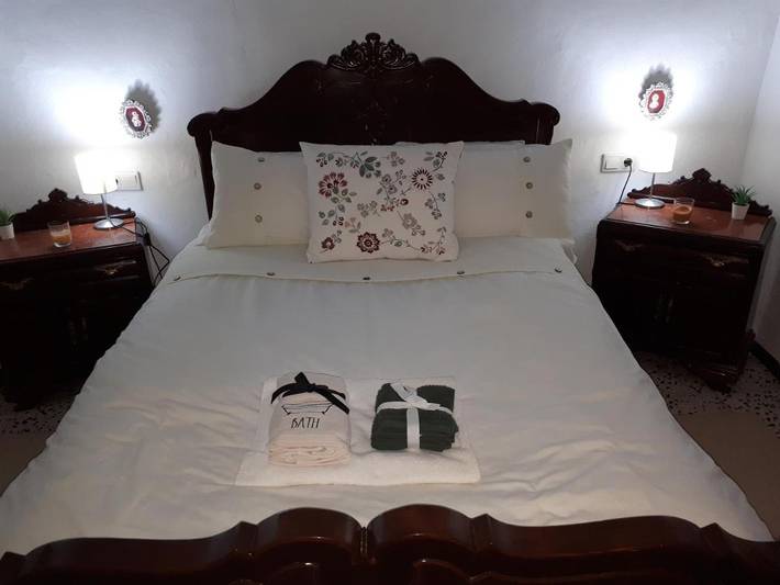 Casa de huéspuedes para 2 personas, con vistas y jardín en Olvera