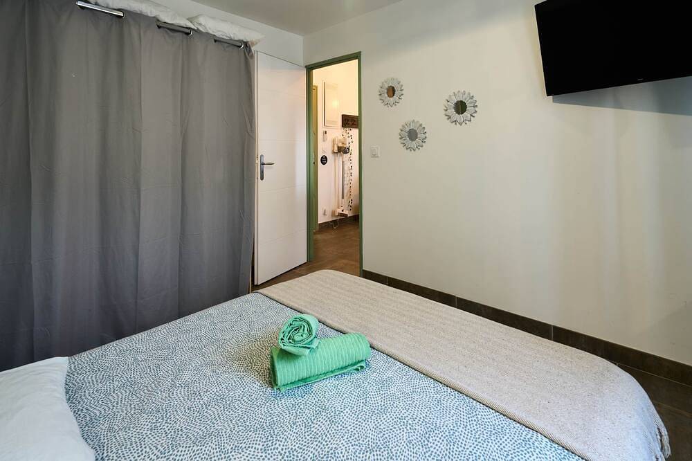 Appartement entier, Appartement 4 pers Calme & Confort - Clim - Centre in Carcassonne, Région de Carcassonne