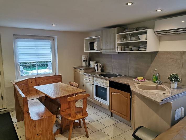 Ferienwohnung für 6 Personen, mit Terrasse in Elmenhorst-Lichtenhagen - 4