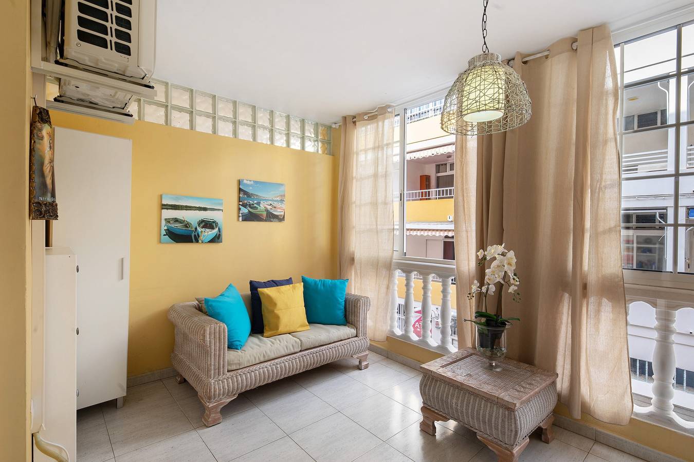 Apartamento entero, Apartamento 'Paraíso Playa' con terraza privada, Wi-Fi y aire acondicionado in Puerto Naos, Los Llanos de Aridane