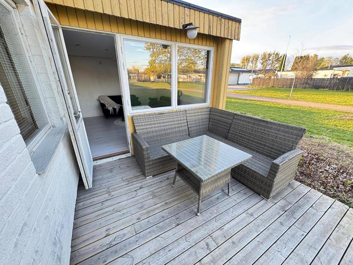 Appartement entier, Cozy mini villa close to city center Free parking in Västeras, Västmanland
