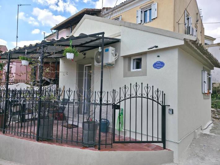 Διαμερίσματα διακοπών για 2 άτομα, με κήπο και θέα, φιλικό προς τα παιδιά στο Κανάλι (Κέρκυρα)