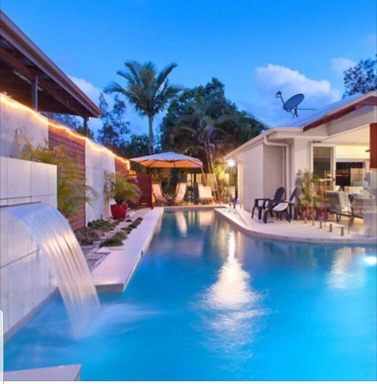 Ganze Wohnung, Studiozimmer in Luxushaus 5 min vom hussel und bussel von Noosa in Noosaville, Noosa