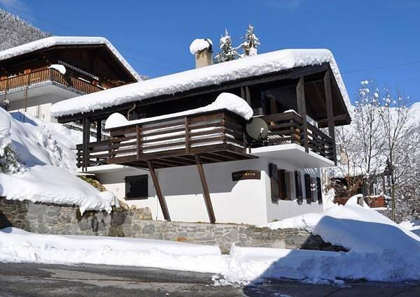 Ferienhaus für 9 Personen, mit Balkon und Balkon/Terrasse sowie Terrasse und Ausblick